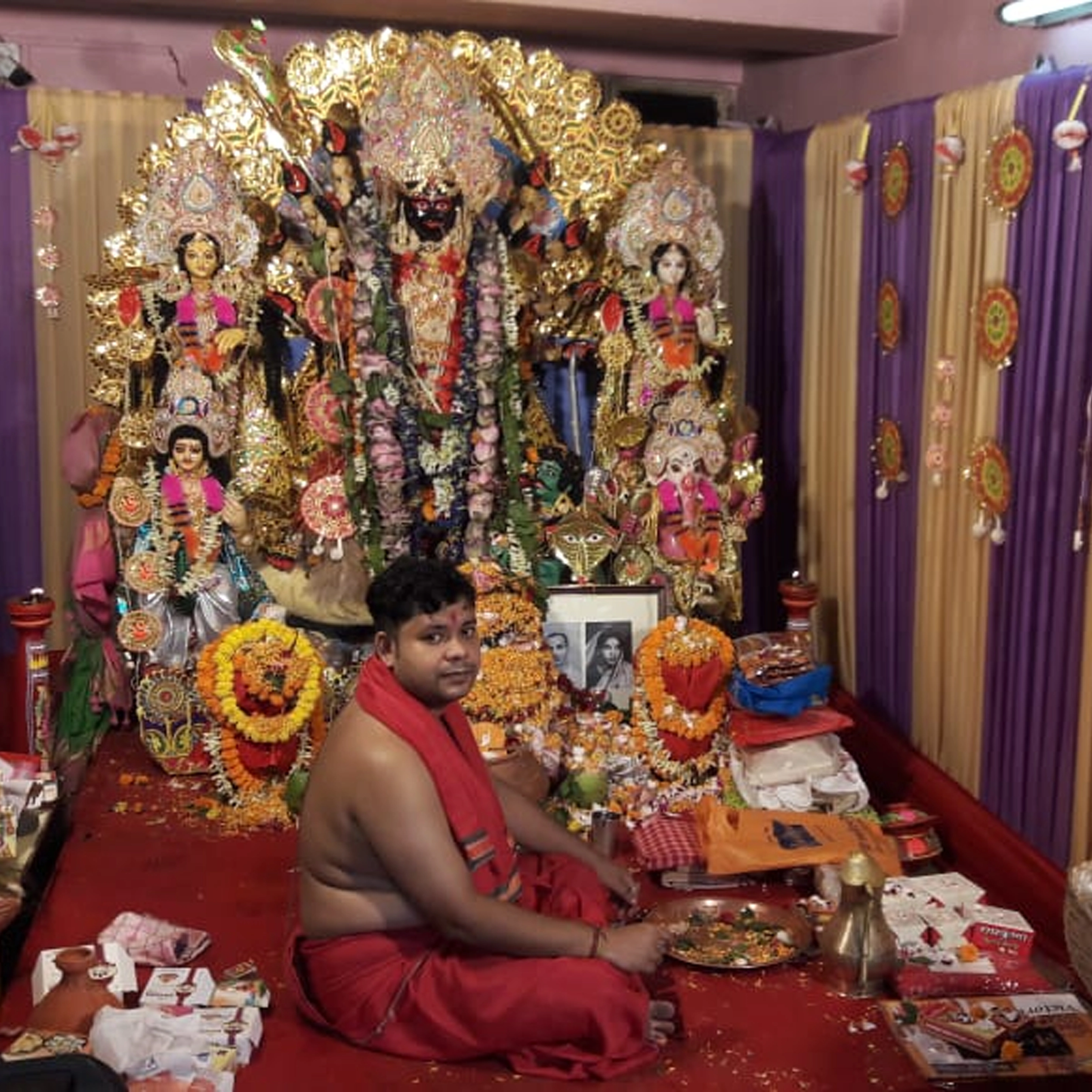 Purohit Mr. Somnath Chakraborty in Agarpara 3